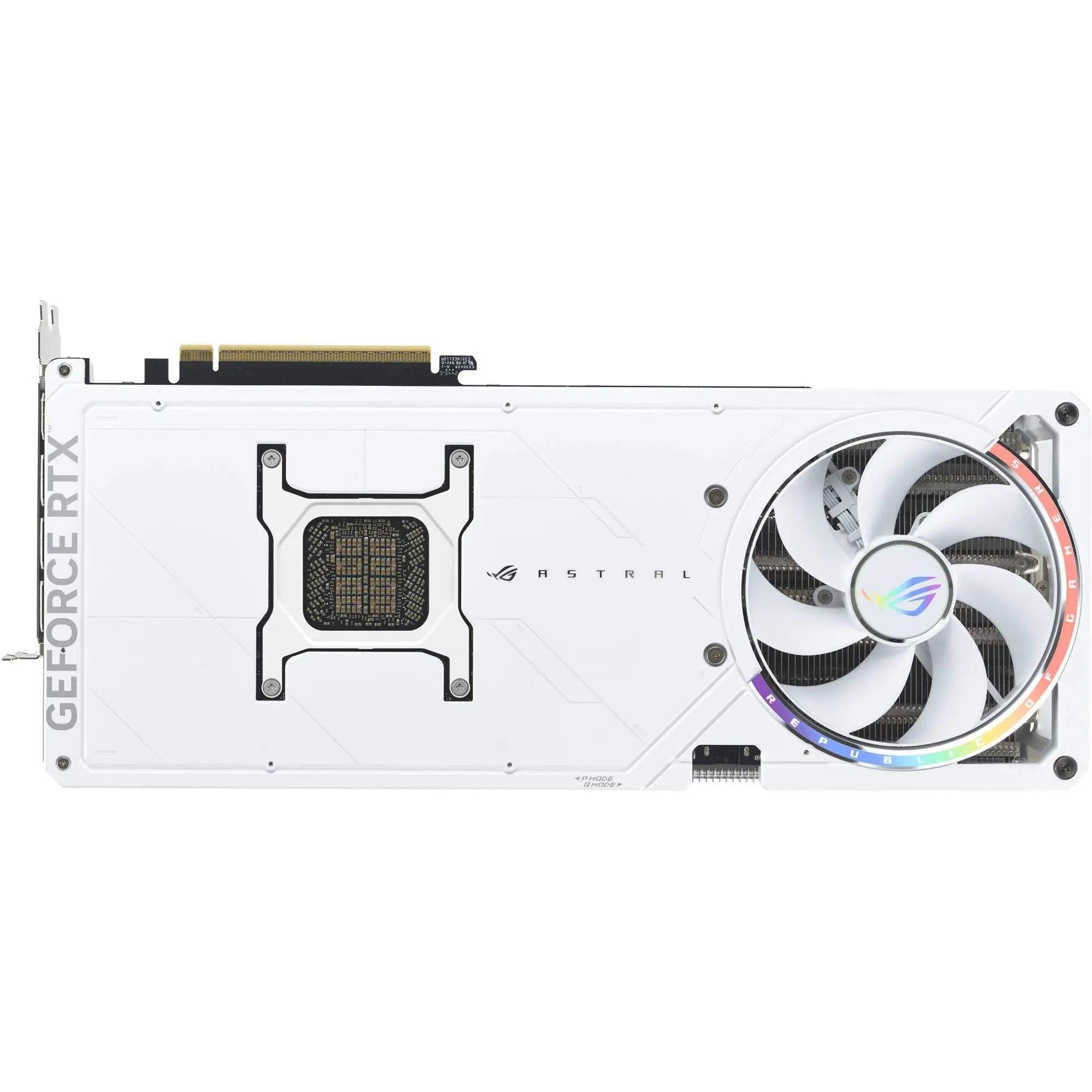 ASUS GeForce RTX 5090 ROG Astral White OC ekran kartı, beyaz tasarım ve güçlü soğutma özellikleriyle dikkat çekiyor.